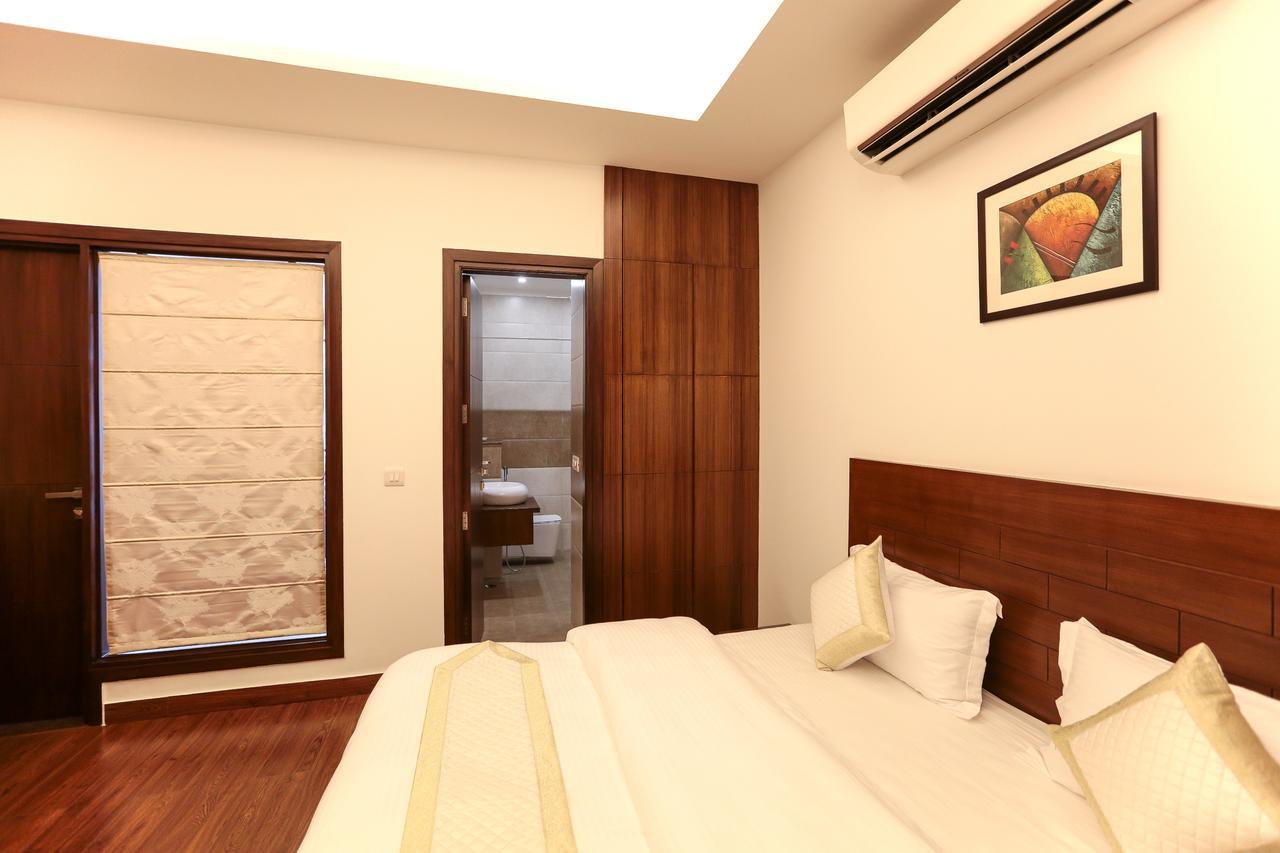 Css Abode Hotel Noida Exterior foto
