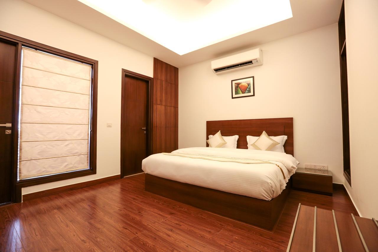 Css Abode Hotel Noida Exterior foto